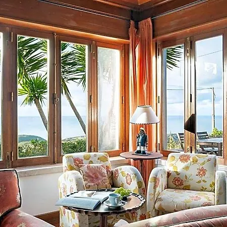 4br House With Ocean View In Sintra فندق