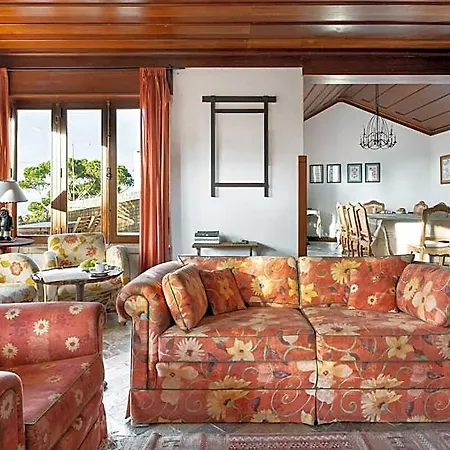 4br House With Ocean View In Sintra فندق