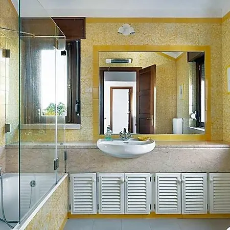 فندق 4br House With Ocean View In Sintra